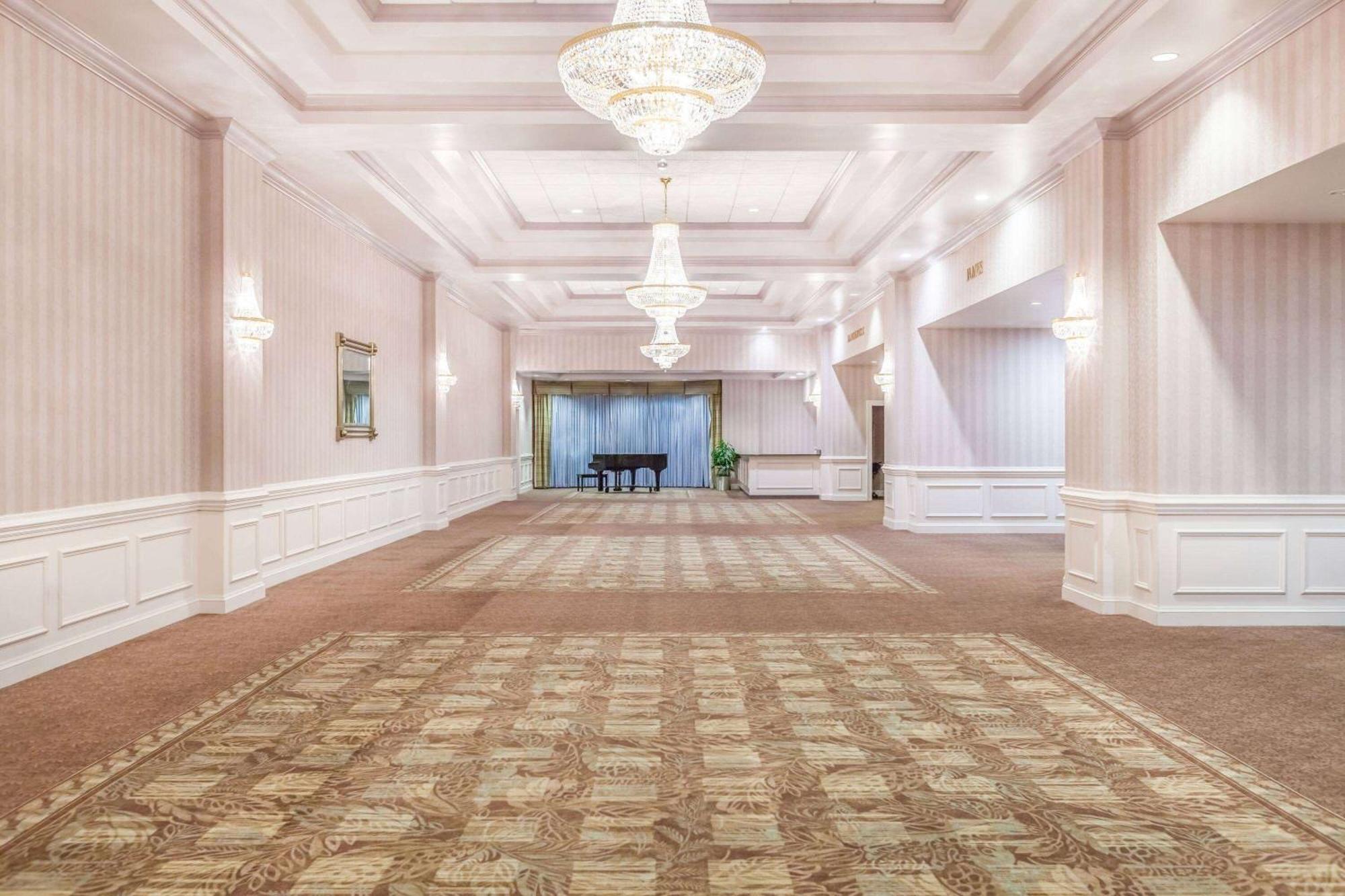 Wyndham Virginia Beach Oceanfront Εξωτερικό φωτογραφία